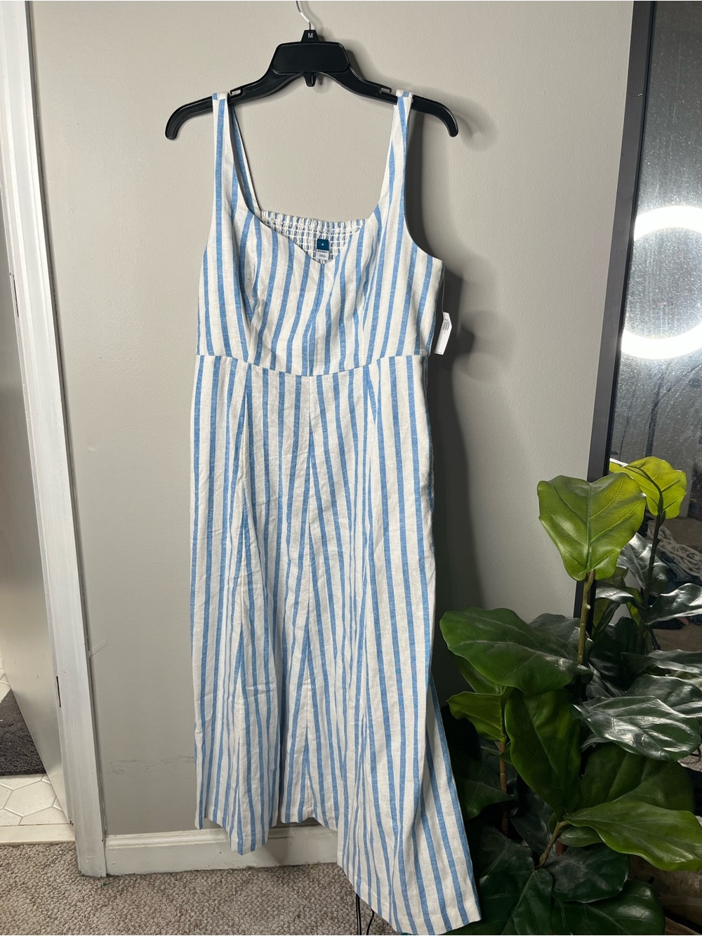 Old Navy Striped Blue & White Sleeveless Maxi Dress size medium NWT